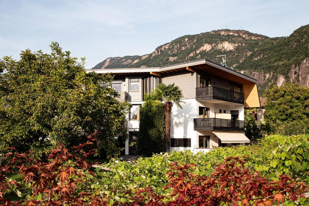 Julias Guesthouse Ora / Auer Екстер'єр фото