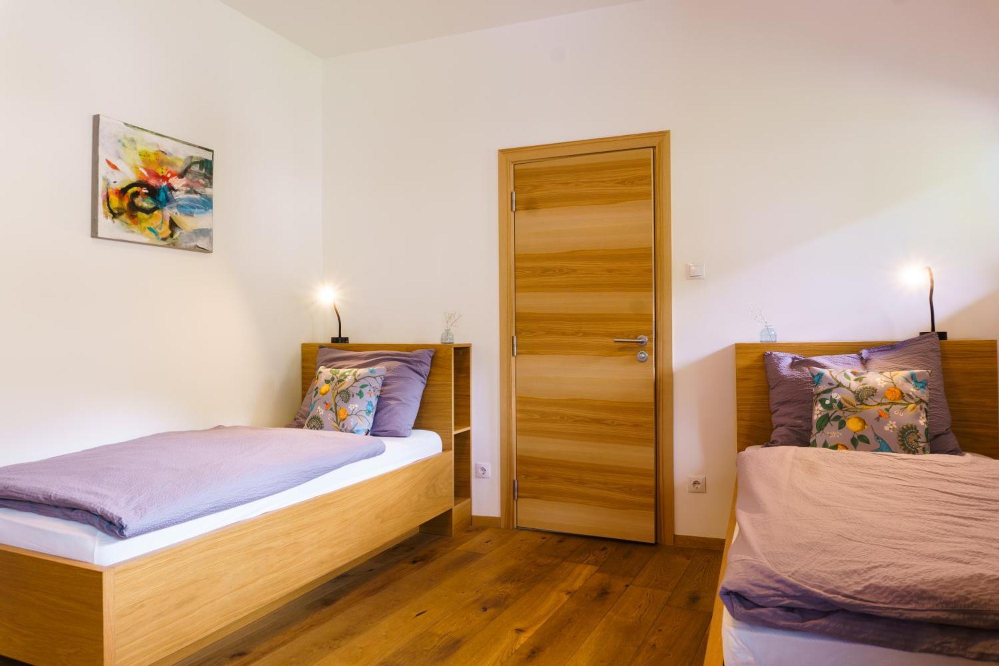Julias Guesthouse Ora / Auer Екстер'єр фото